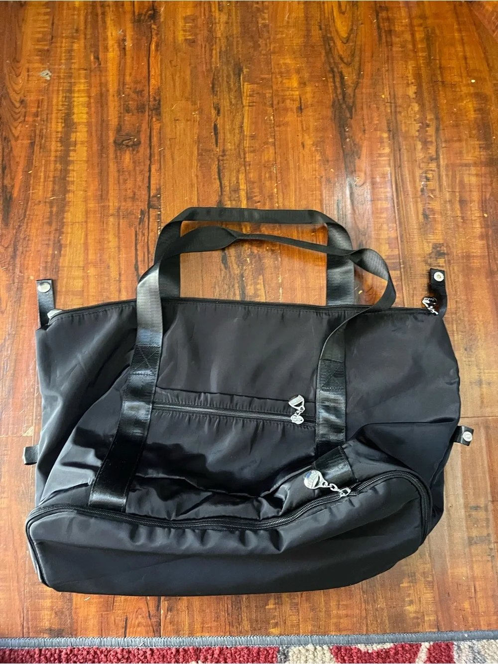 N/A black duffel